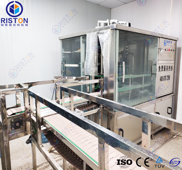 2400桶/H 5加侖全自動桶裝水生產線